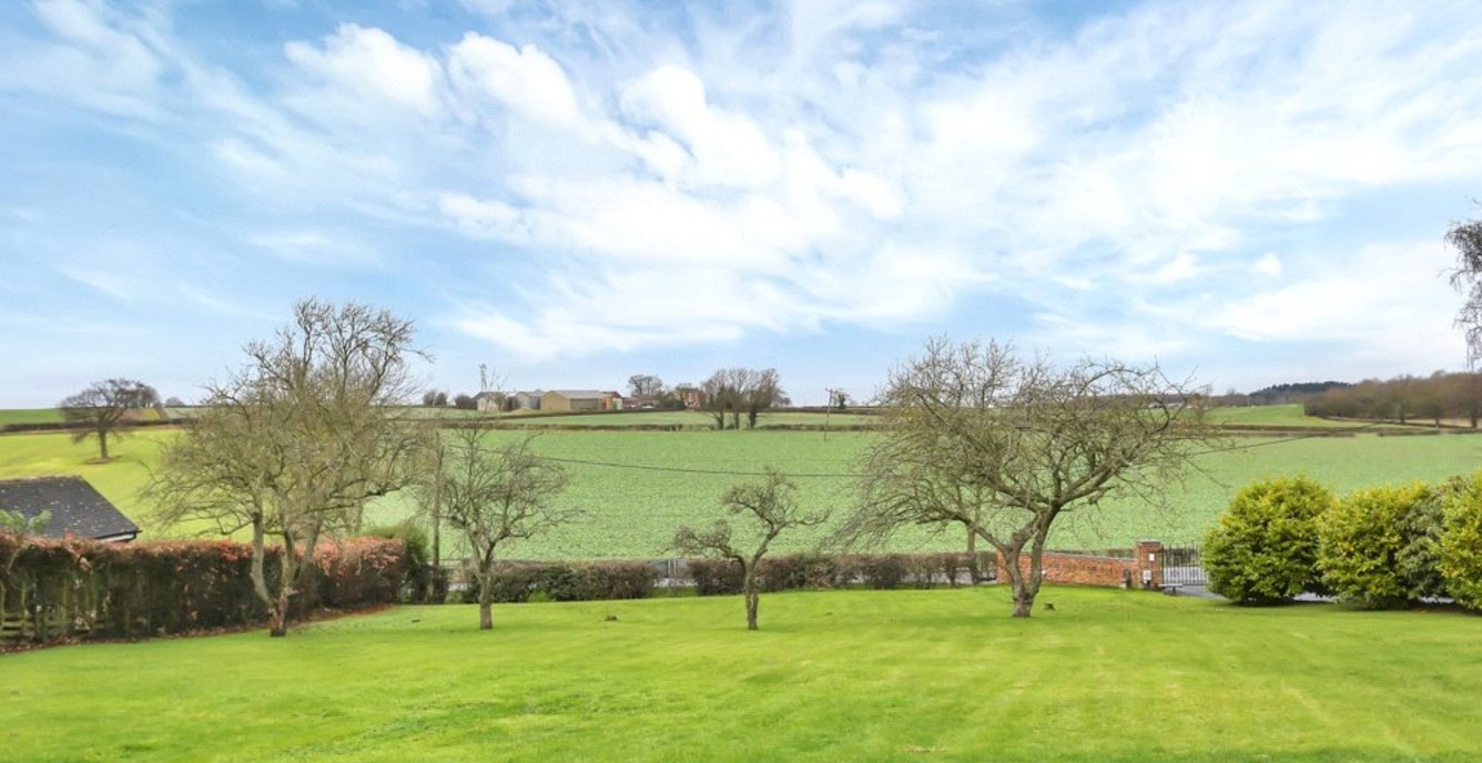 5 bedroom House for sale in Highfields House, 4, Ashby Road, Osgathorpe, Loughborough, LE12