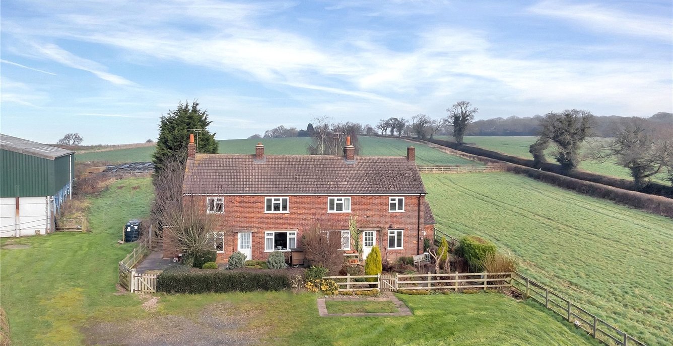 2 bedroom House for sale in 2 Stone House Farm Cottages, Atherstone