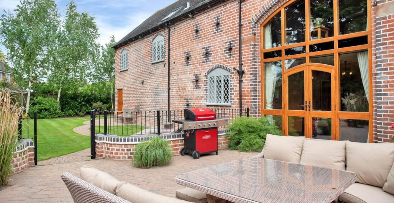 5 bedroom Barn Conversion for sale in Moat House Mill Barn, Barn End