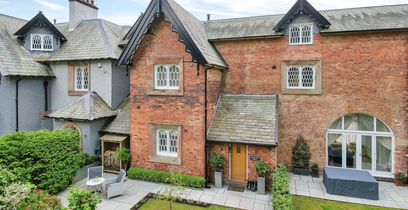 4 bedroom Mews for sale in Copper Mill Mews, Cheadle Road, Oakamoor