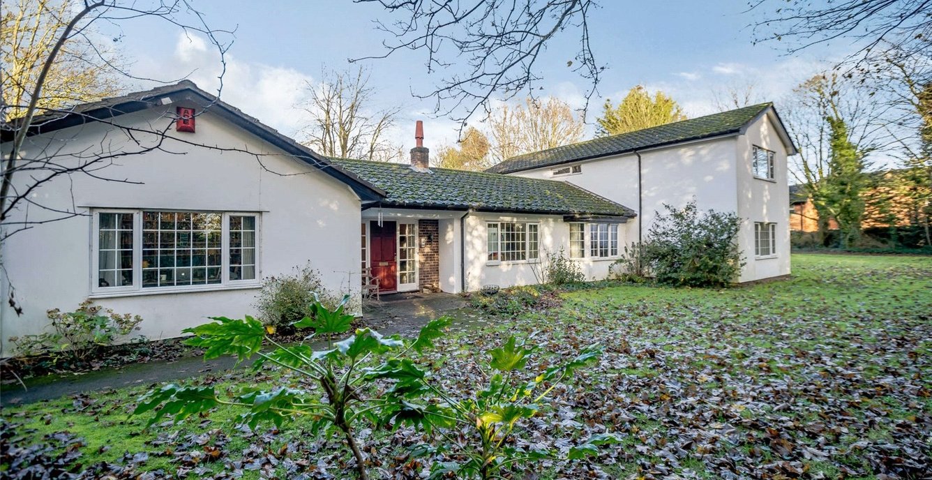 4 bedroom House for sale in Tyn Y Coed, Chester Road, Rossett, Wrexham