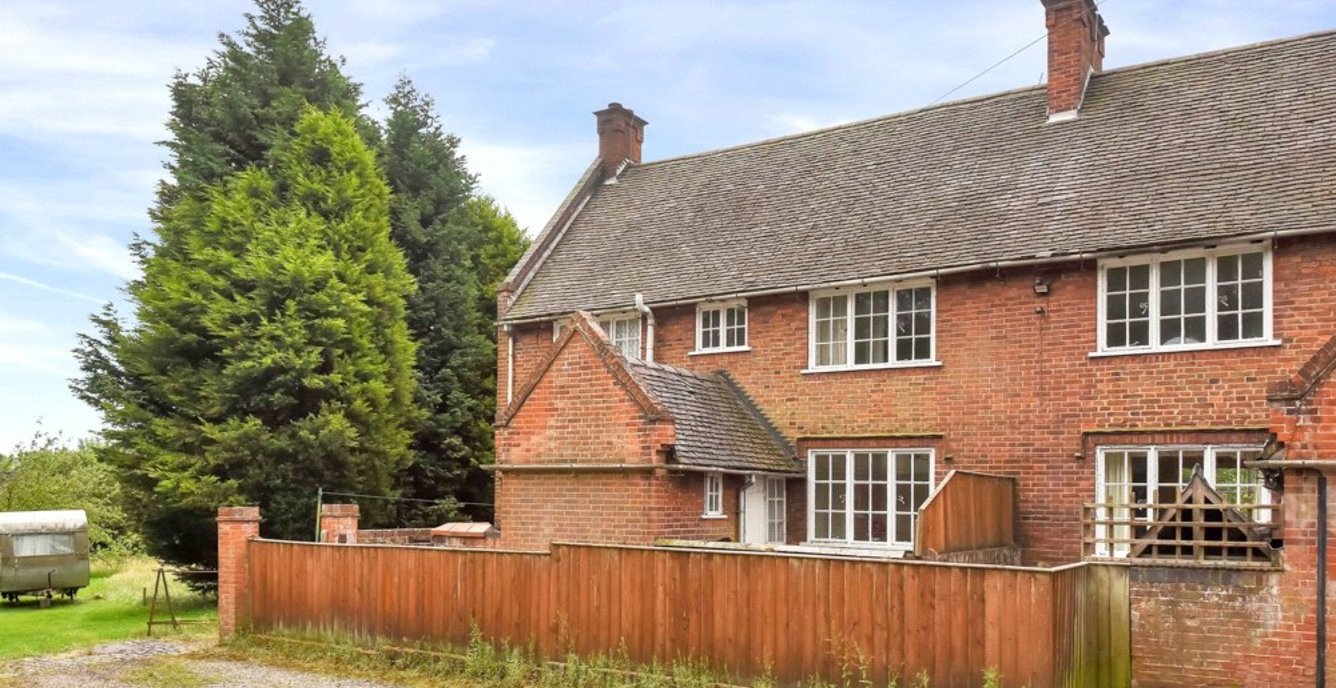 3 bedroom House for sale in Lot 2, 42, Church Street, Netherseal