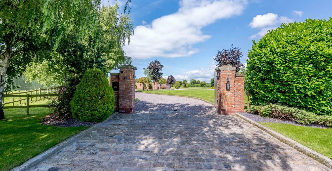 4 bedroom Barn Conversion for sale in Trevalyn Grange, Darland Lane