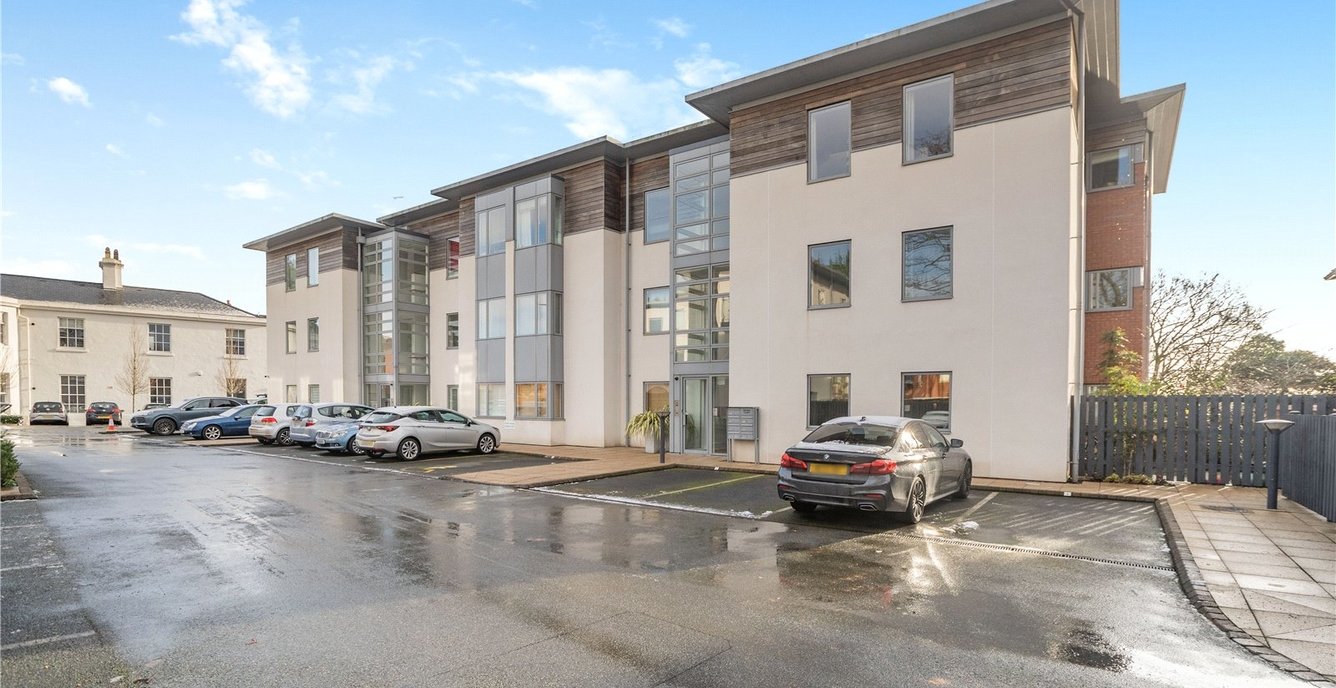 2 bedroom Apartment for sale in Apartment 12, Deeside Court, Dee Hills Park, Chester, Cheshire