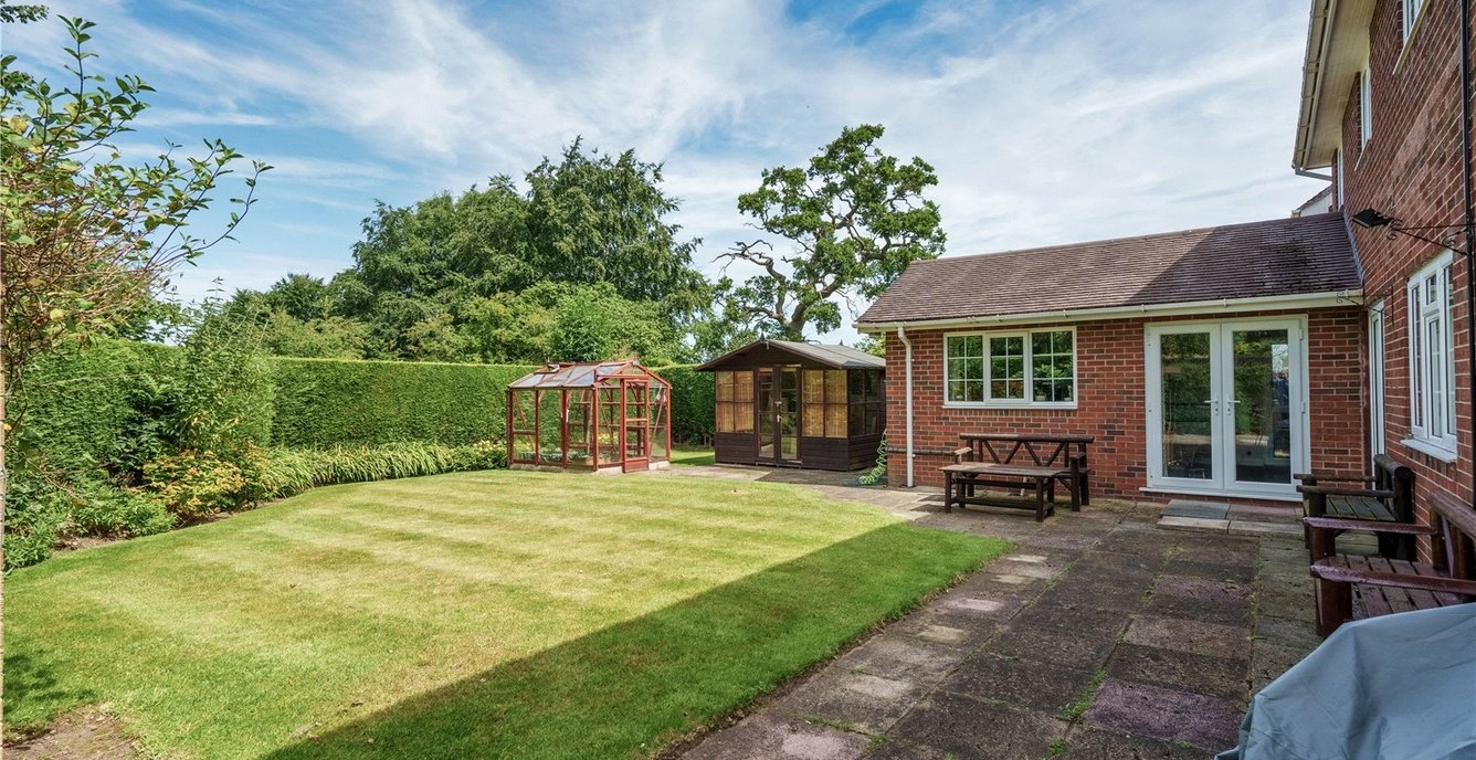 4 bedroom House for sale in 118, Dixon Drive, Chelford, Cheshire, SK11