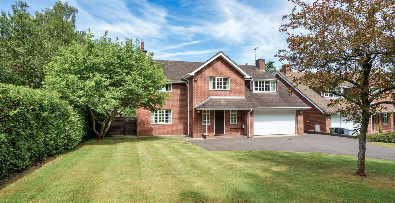 4 bedroom House for sale in 118, Dixon Drive, Chelford, Cheshire, SK11 Fisher German