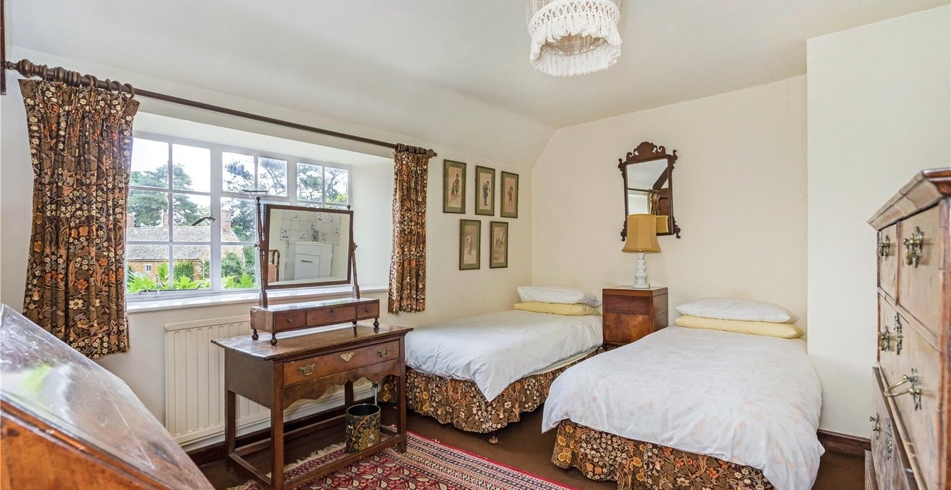 4 bedroom House for sale in Rock Cottage, High Street, Barford St