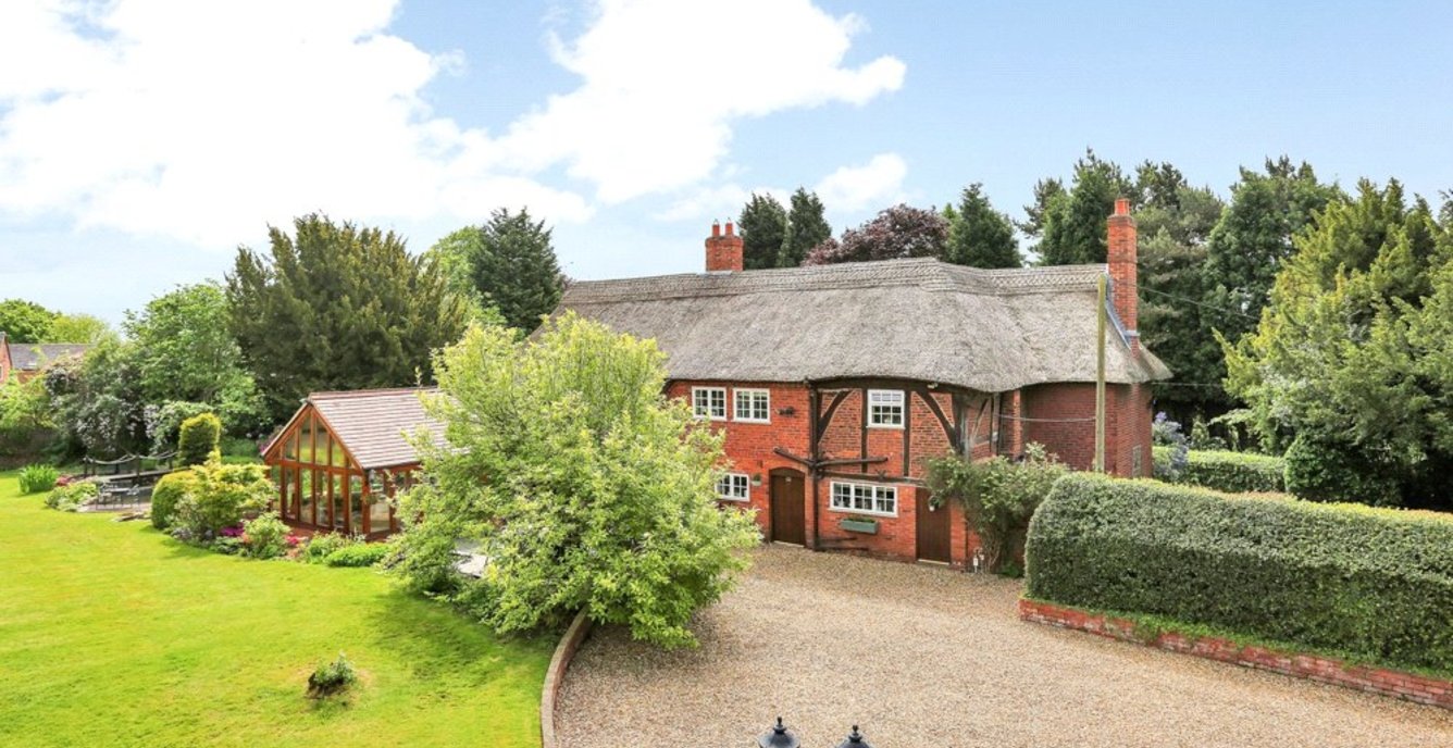 5 bedroom House for sale in Thatched Cottage, Hill Top, Longdon Green