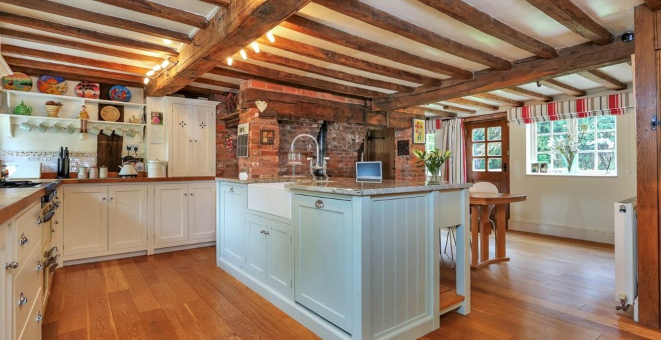 5 bedroom House for sale in Thatched Cottage, Hill Top, Longdon Green