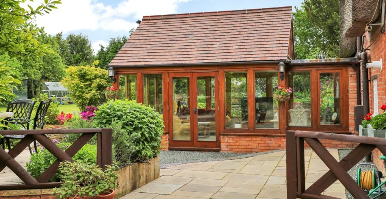 5 bedroom House for sale in Thatched Cottage, Hill Top, Longdon Green