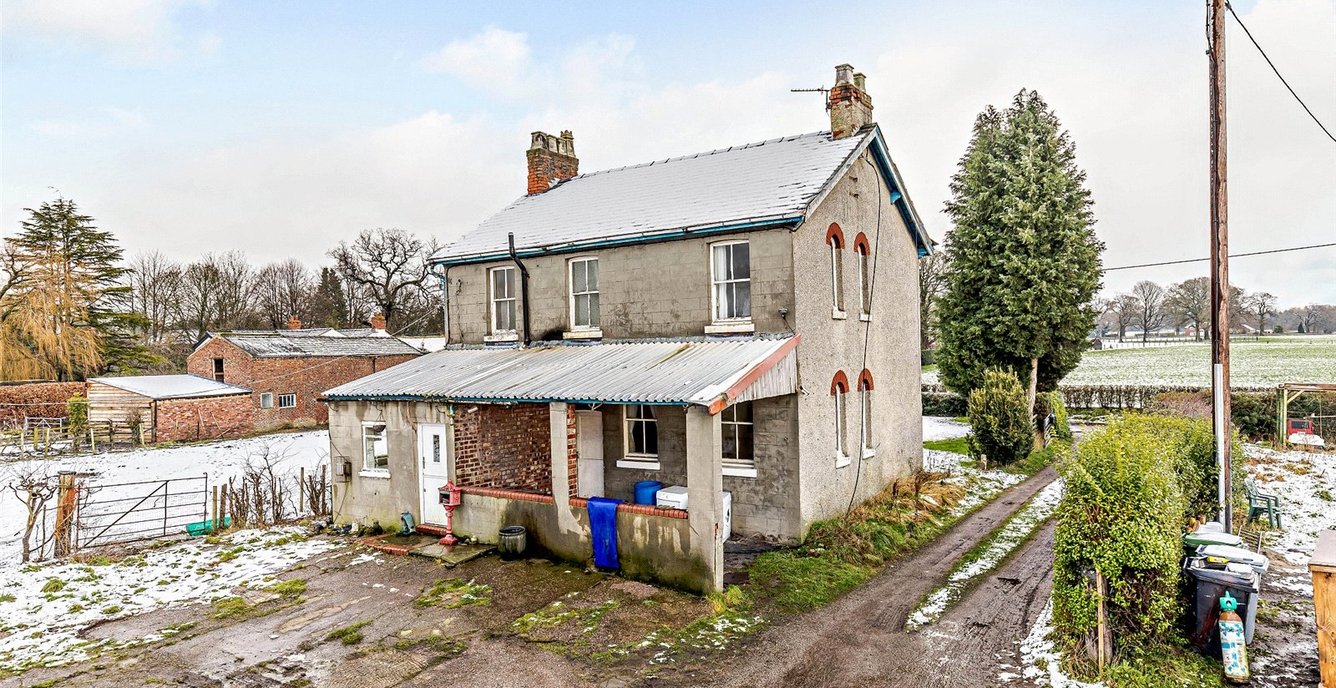 3 bedroom House for sale in Bank View Farm, Hodgehill Lane, Lower