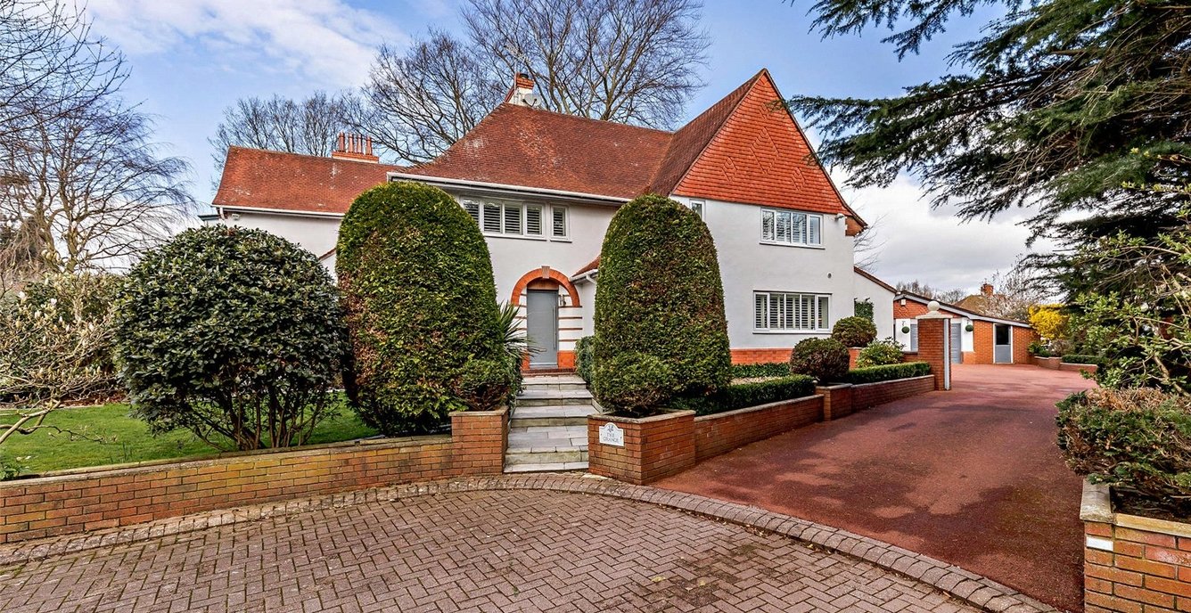 5 bedroom House for sale in The Grange, Holly Walks, Acton, Wrexham