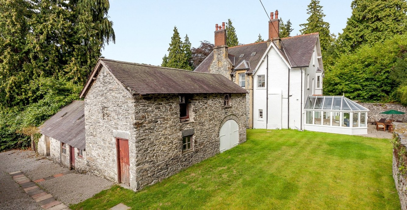 6 bedroom House for sale in Ty Isa, Holyhead Road, Corwen, Denbighshire