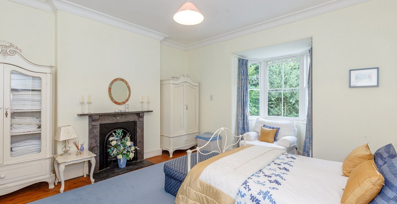 6 bedroom House for sale in Ty Isa, Holyhead Road, Corwen, Denbighshire