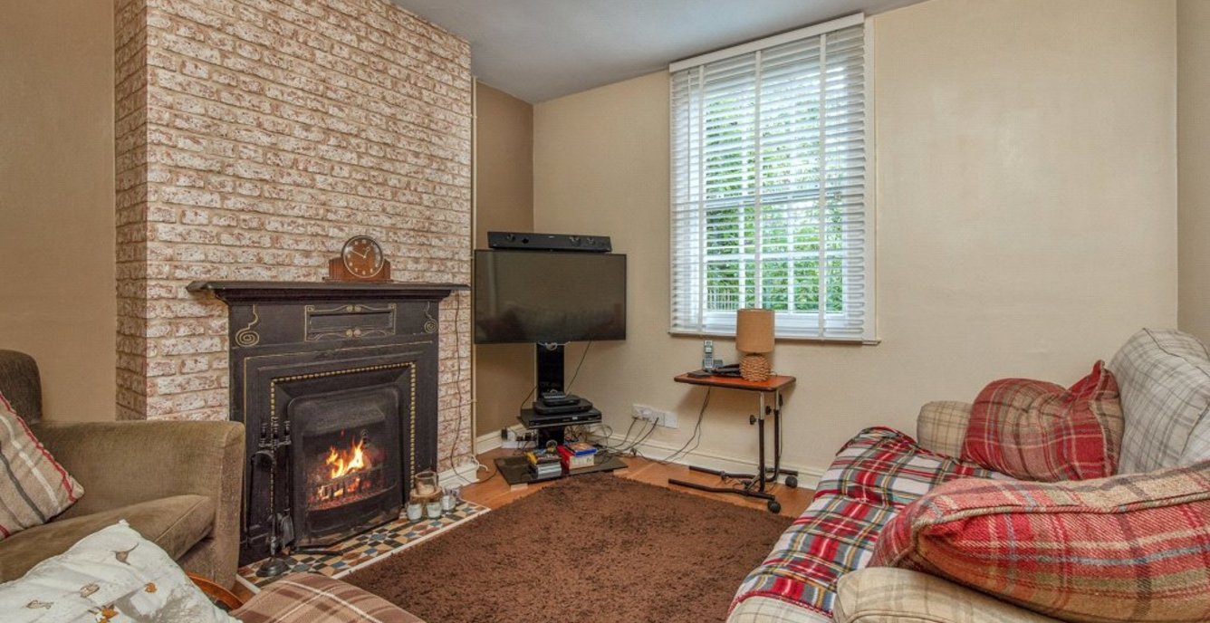 2 bedroom House for sale in 13 King Edward Cottages, Kettering Road, Islip, Kettering, NN14