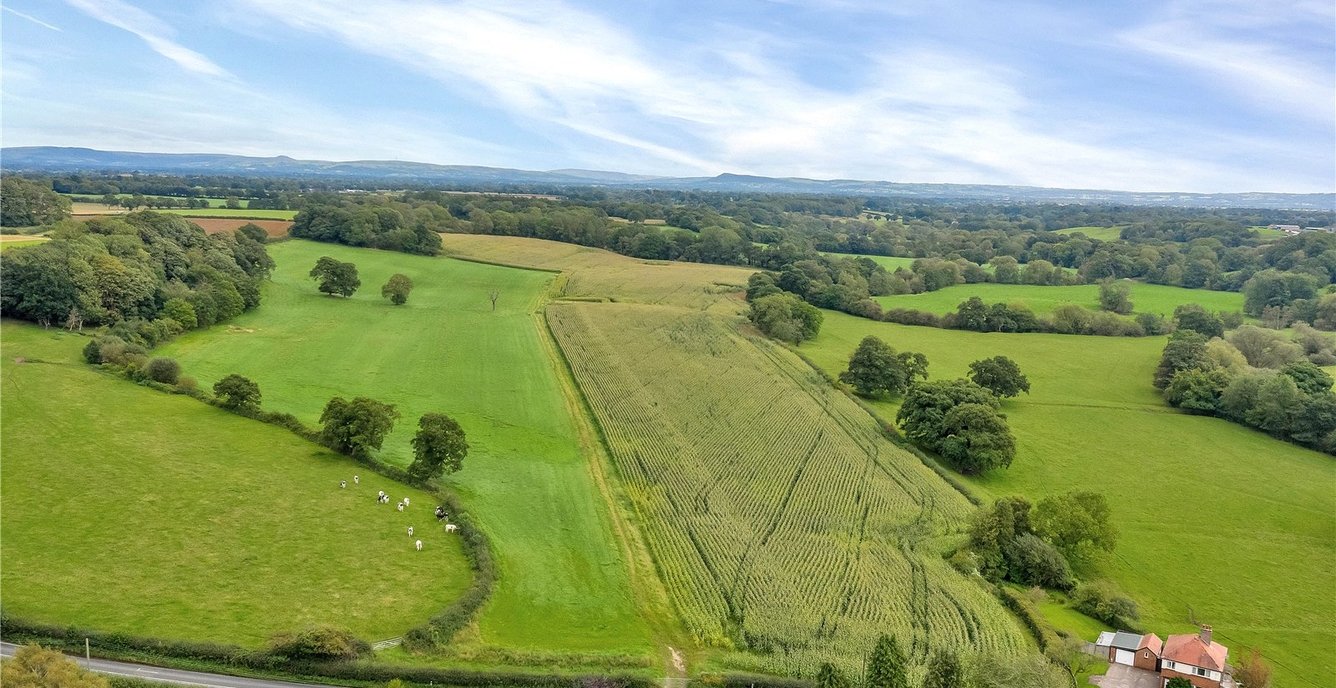 Farm House for sale in Saltersford Farm, Macclesfield Road, Holmes