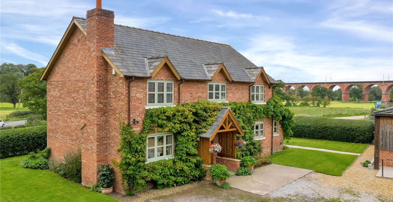 4 bedroom Farm House for sale in Saltersford Farm, Macclesfield Road