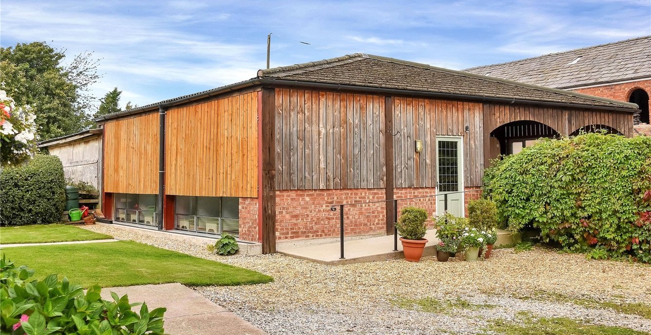 4 bedroom Farm House for sale in Saltersford Farm, Macclesfield Road