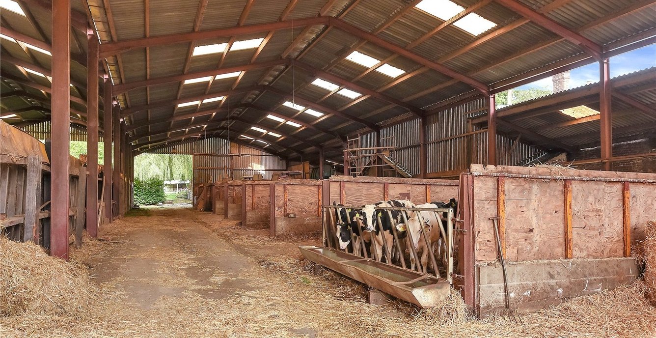 4 bedroom Farm House for sale in Saltersford Farm, Macclesfield Road