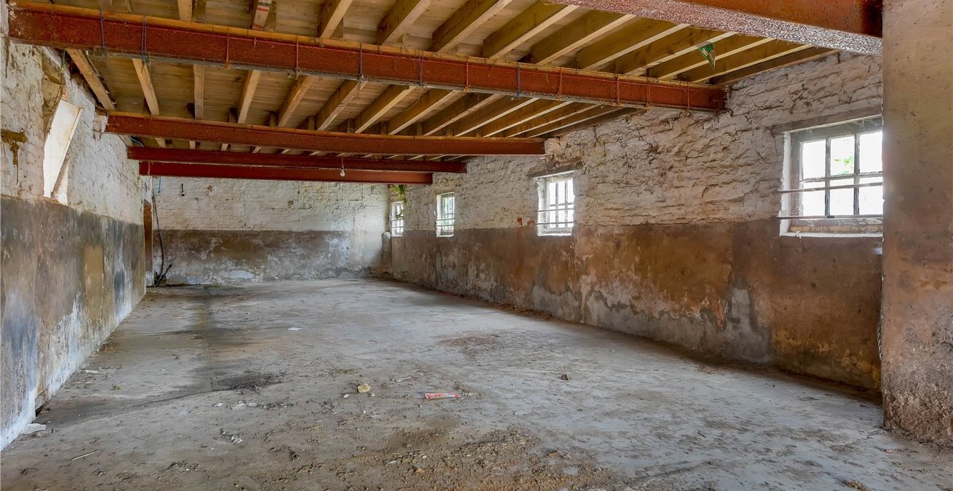 4 bedroom Farm House for sale in Saltersford Farm, Macclesfield Road