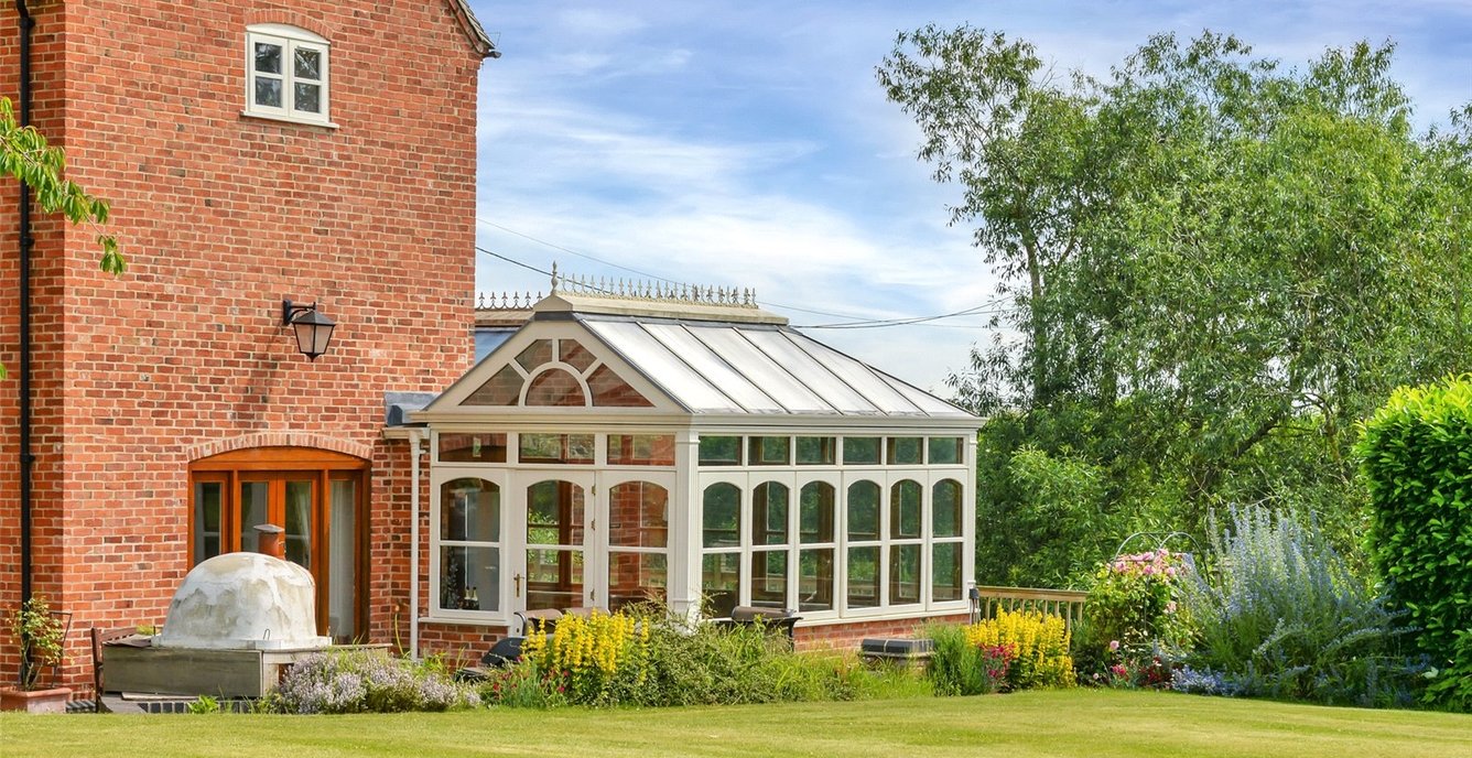 4 bedroom House for sale in Newfield Green Farm, Marchington Woodlands