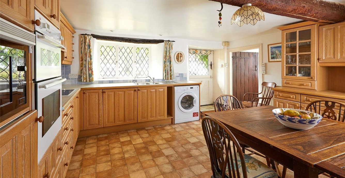 6 bedroom House for sale in Castle Farmhouse, Overthorpe, Overthorpe