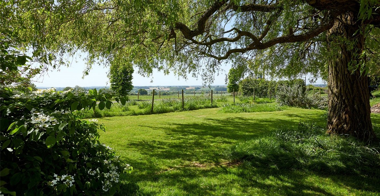 6 bedroom House for sale in Castle Farmhouse, Overthorpe, Overthorpe