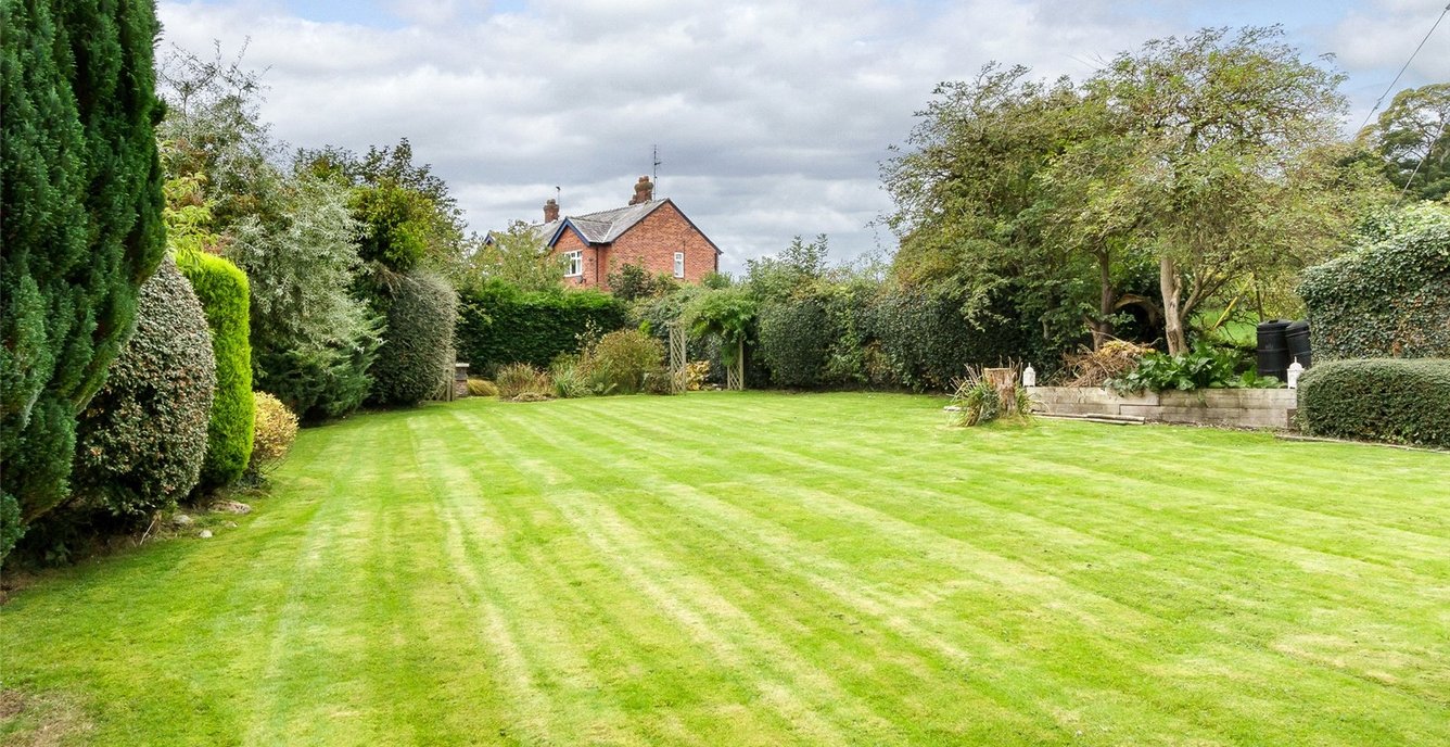 5-bedroom-house-for-sale-in-bakery-cottage-sherrington-lane-broxton