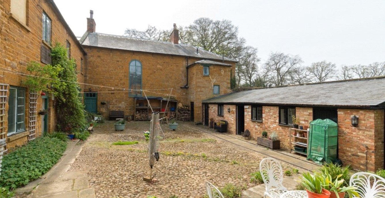 House for sale in The Old Vicarage, The Avenue, Flore 