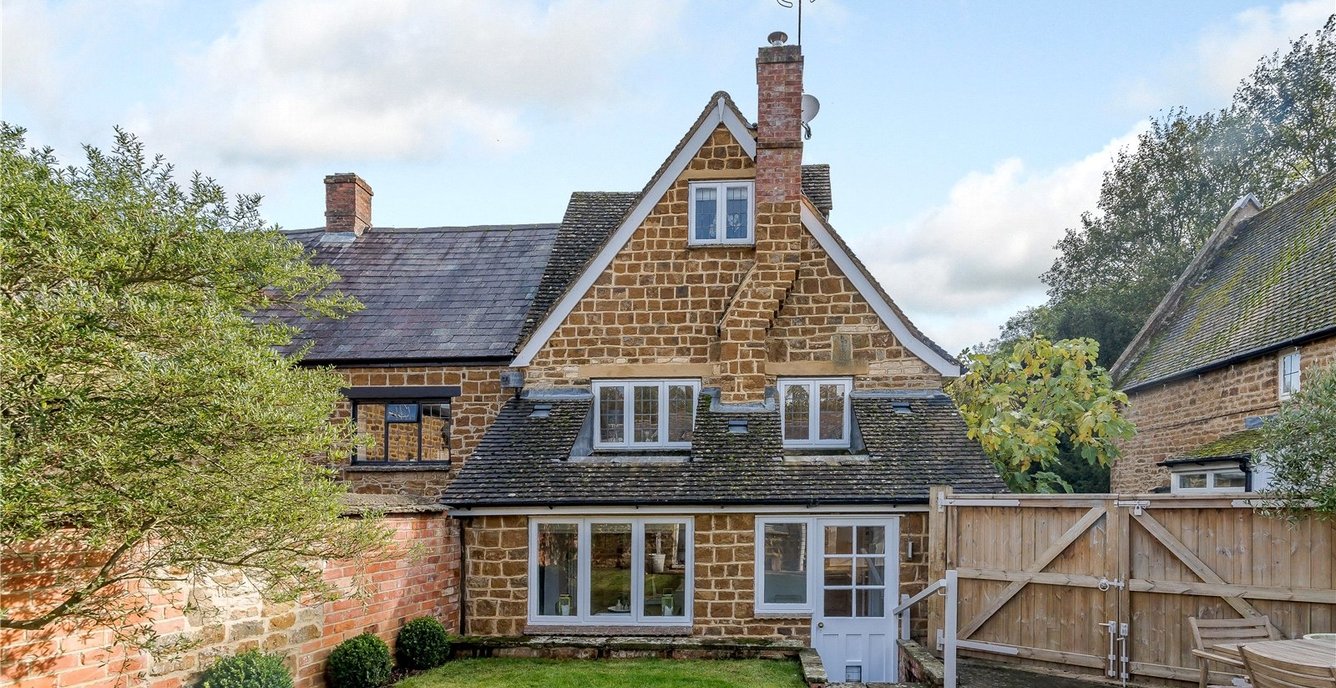 4 bedroom House for sale in 1, The Square, Swalcliffe, Banbury