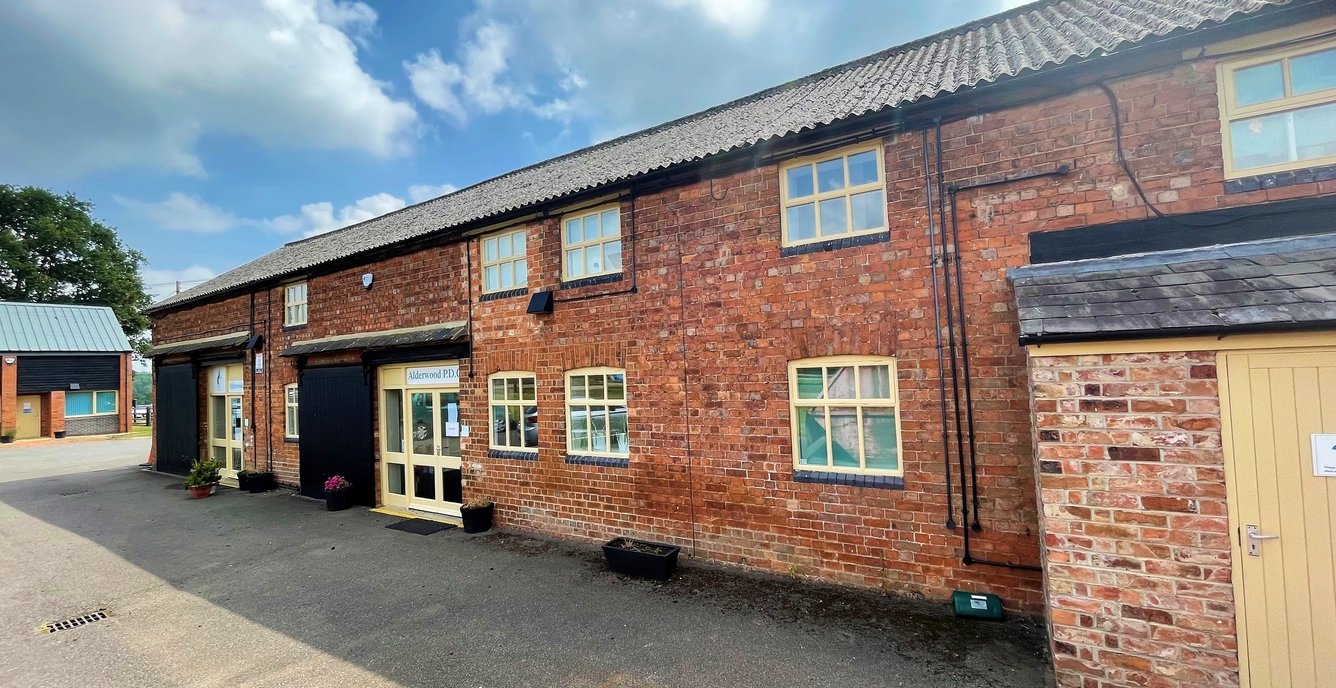 Office, Car Parking to let in Units 16, South Lodge Offices