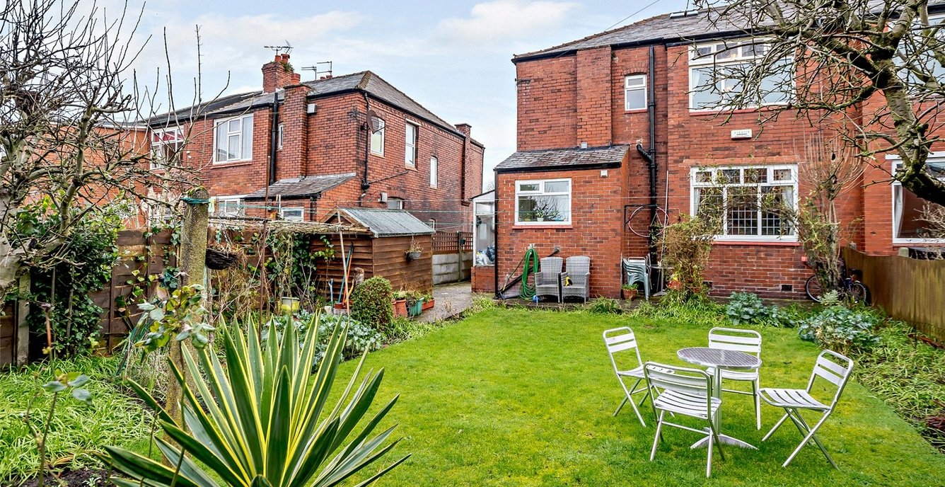 4 bedroom House for sale in 371, Wellington Road North, Stockport, SK4