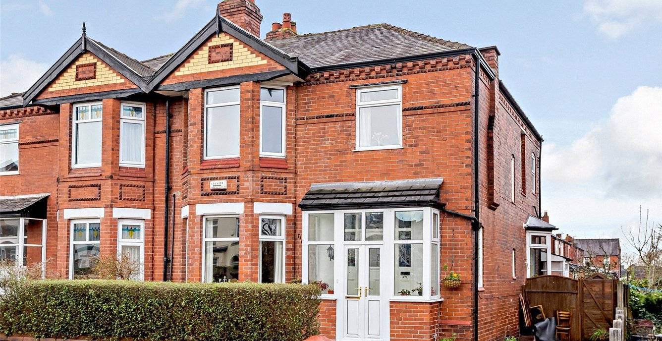 4 bedroom House for sale in 371, Wellington Road North, Stockport, SK4