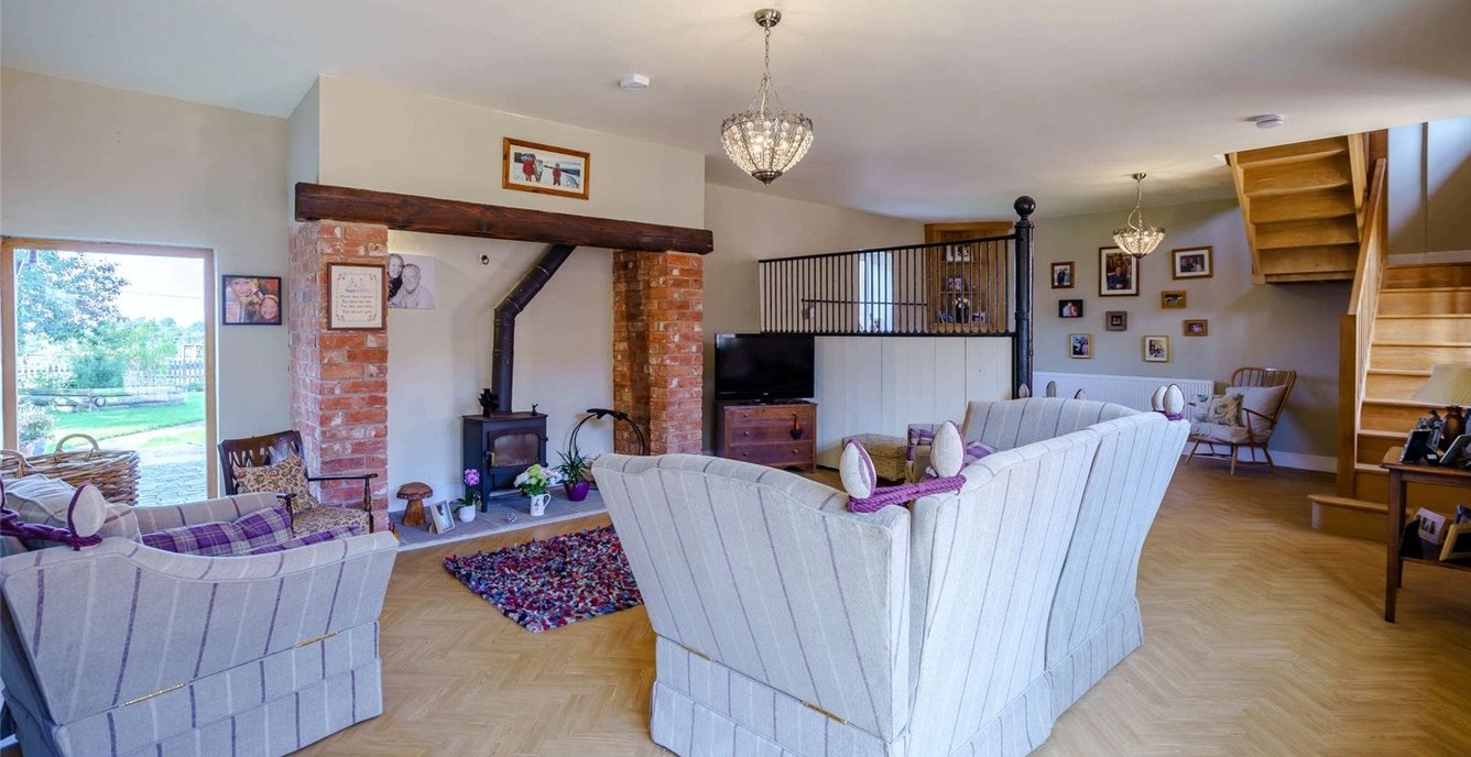 8 bedroom Farm House for sale in Tushingham House Farm, Wobbs Lane