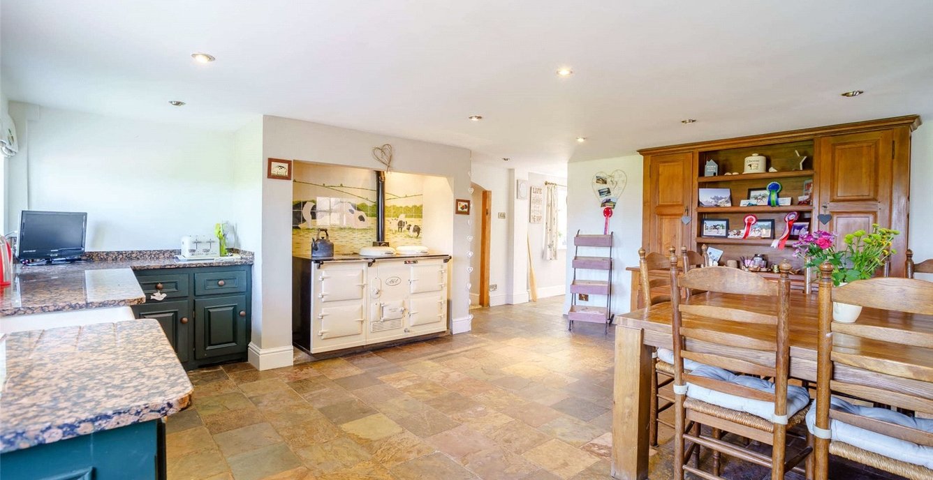 8 bedroom Farm House for sale in Tushingham House Farm, Wobbs Lane