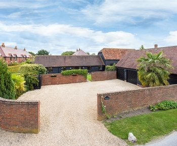 Barn Conversion For Sale In Hollyhocks Henton Henton