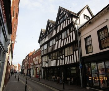 Flat To Let In Apartment 3 Nash House 8 New Street New Street Worcester Worcestershire Wr1 Fisher German