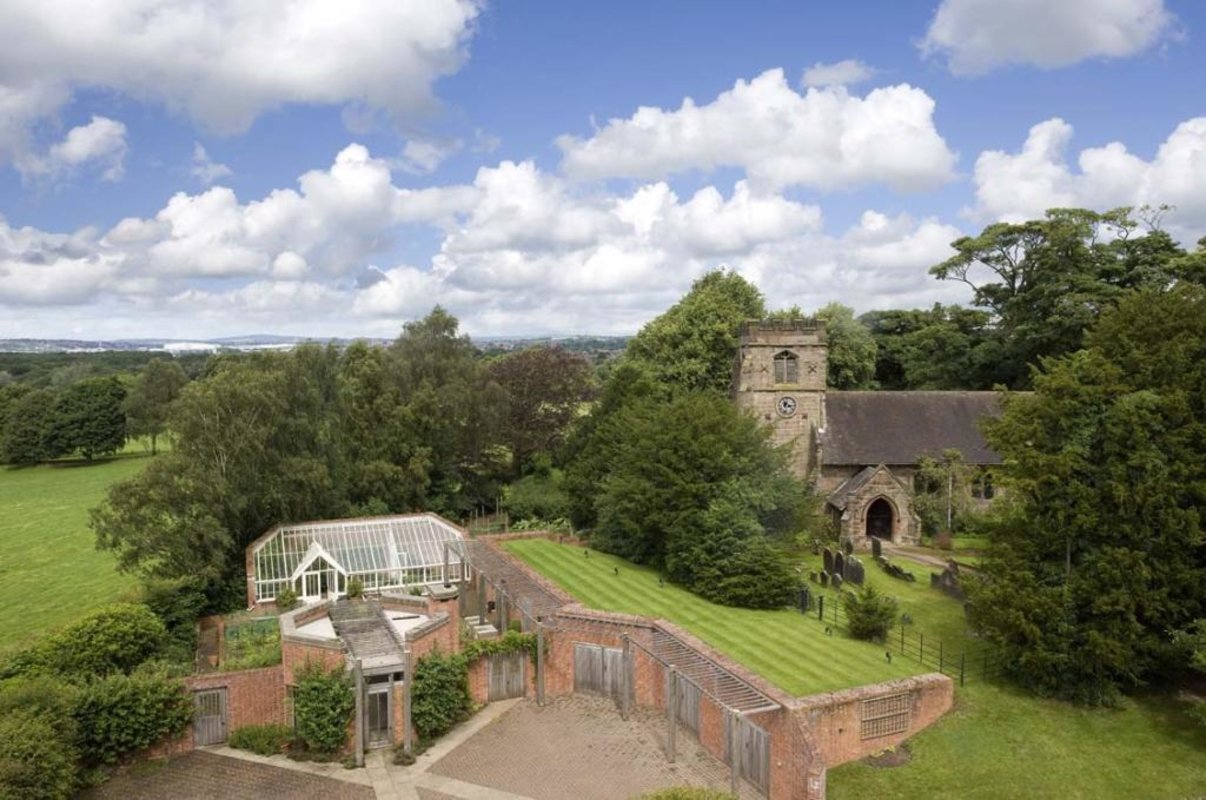 7 bedroom House for sale in Barlaston Hall, Barlaston, Barlaston