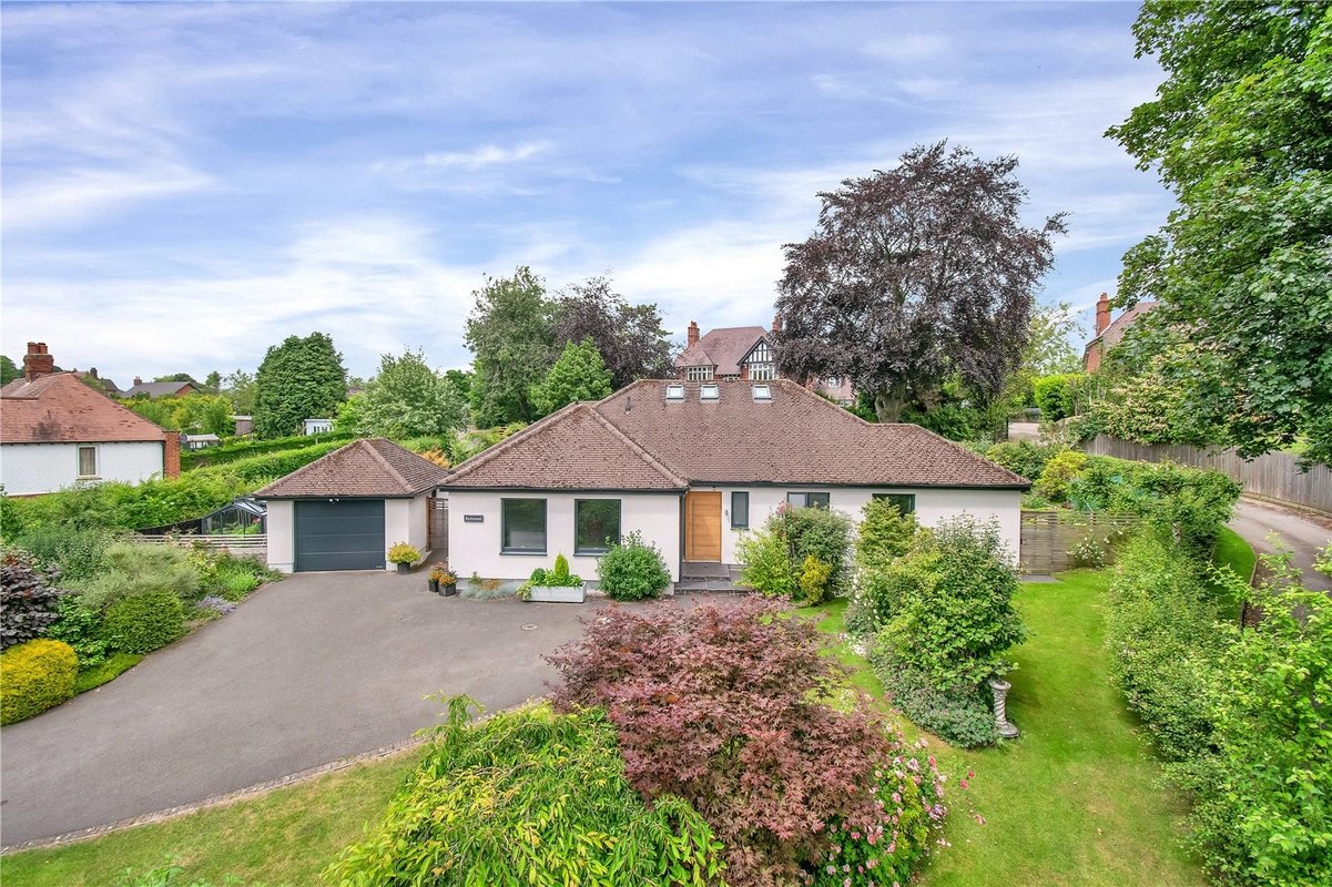 2 Bedroom Bungalow For Sale In Richmond Belle Vue Road Ashbourne Derbyshire De6 Fisher German