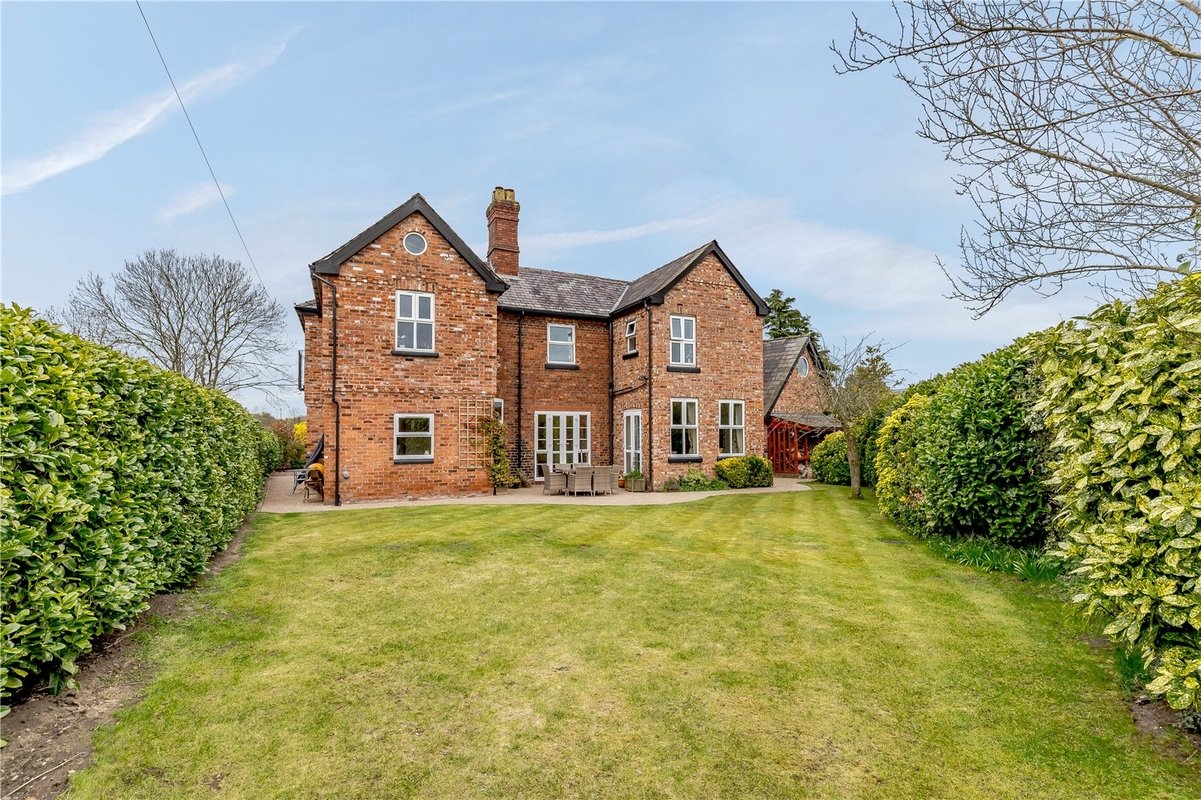 4 bedroom House for sale in Ashdene, Croxton Lane, Middlewich, Cheshire