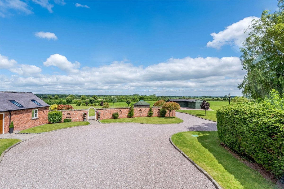 4 bedroom Barn Conversion for sale in Trevalyn Grange, Darland Lane