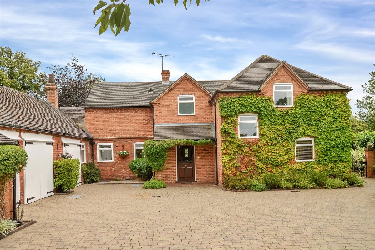 5 bedroom House for sale in The Firs, Derby Road, Doveridge, Ashbourne