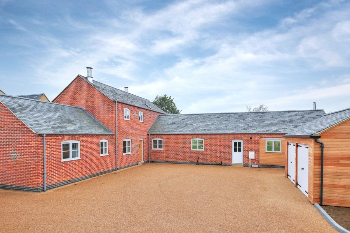 House for sale in Field Barn, 15, Drayton Road, Medbourne, Market