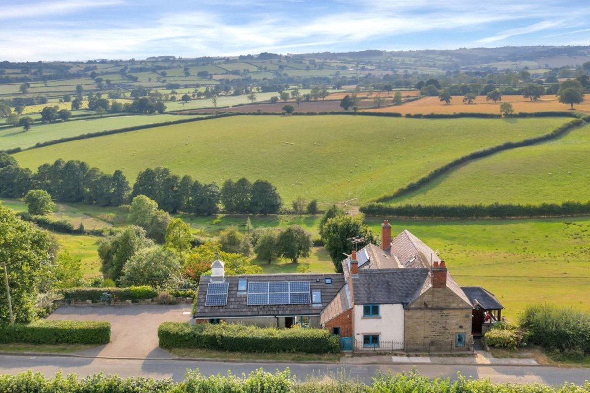 4 bedroom House for sale in Hazelbrow Cottage, 125, Hazelwood Road