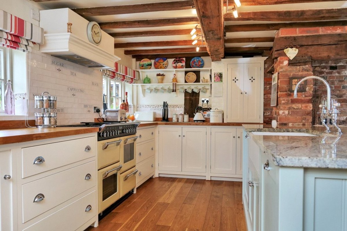5 bedroom House for sale in Thatched Cottage, Hill Top, Longdon Green