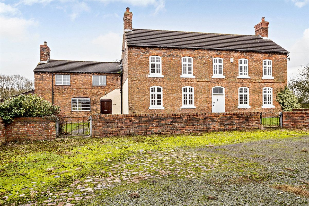 6 bedroom Farm House for sale in Hollybush Lane Farm, Hollybush Lane