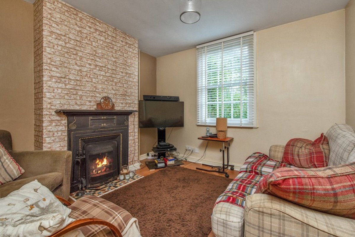 2 bedroom House for sale in 13 King Edward Cottages, Kettering Road