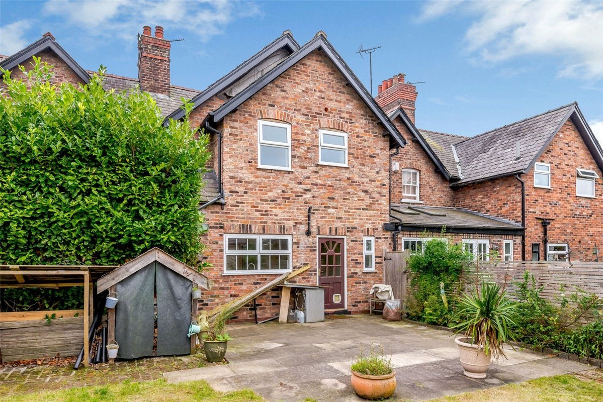 3 bedroom House for sale in 2 Knutsford Road Cottages, Knutsford Road