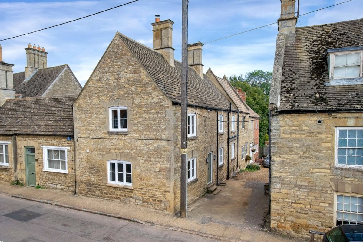 2 bedroom House for sale in 20 Manor Yard, 20, Manor Yard, Islip, Kettering, NN14 Fisher German