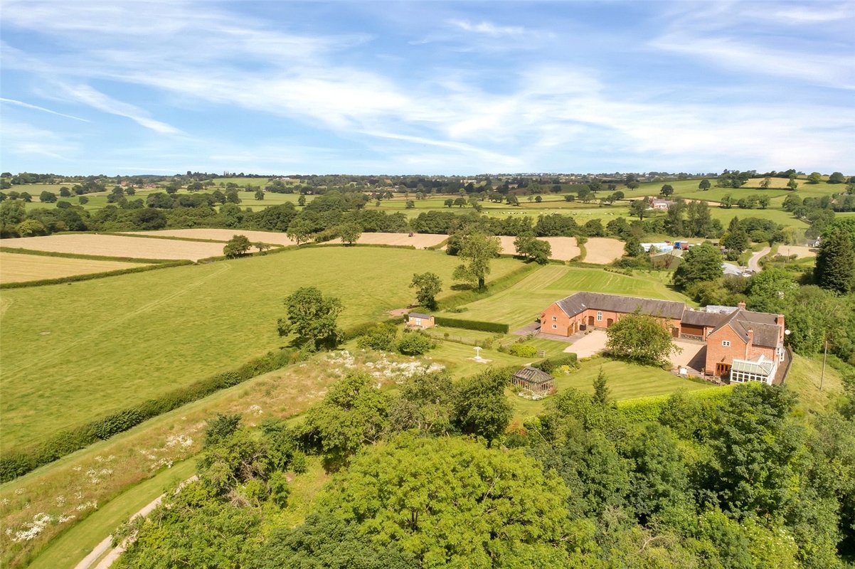 4 bedroom House for sale in Newfield Green Farm, Marchington Woodlands